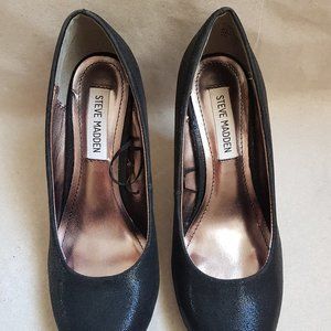 Steve Madden Black Closed Toe Heel - Size 6.5